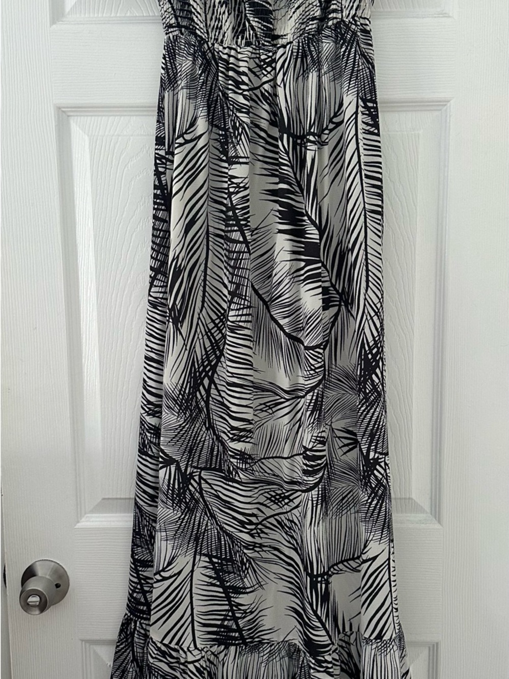 Black & White Palm-Print Maxi Dress